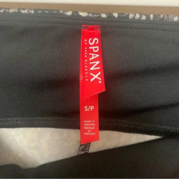 Spanx Faux Leather Snake Shine Leggings Size Small NWT New - Picture 14 of 16